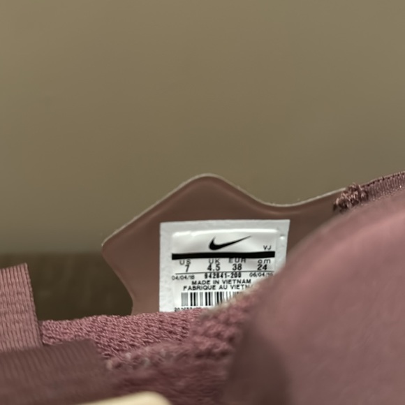 Nike runners - Picture 4 of 4